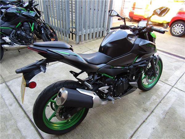 2025 Kawasaki Z500