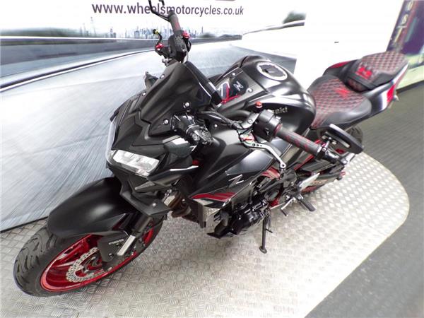 2025 Kawasaki Z900