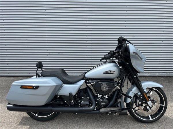 2025 Harley-Davidson Street Glide FLHX