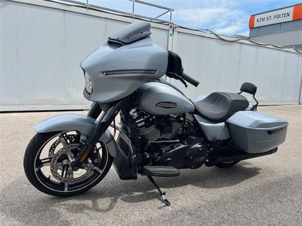2025 Harley-Davidson Street Glide FLHX