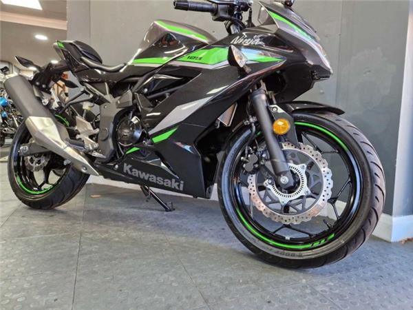 2024 Kawasaki NINJA 125 Black