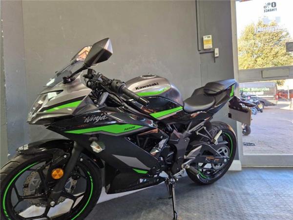 2024 Kawasaki NINJA 125 Black
