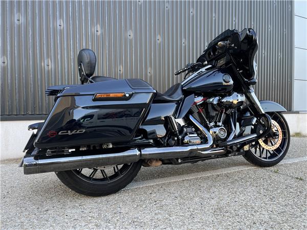 2022 HARLEY-DAVIDSON STREET GLIDE