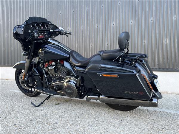2022 HARLEY-DAVIDSON STREET GLIDE