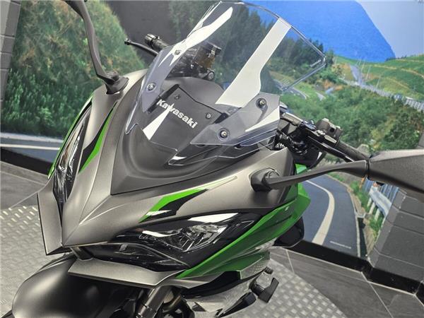 2024 Kawasaki Ninja 1000SX