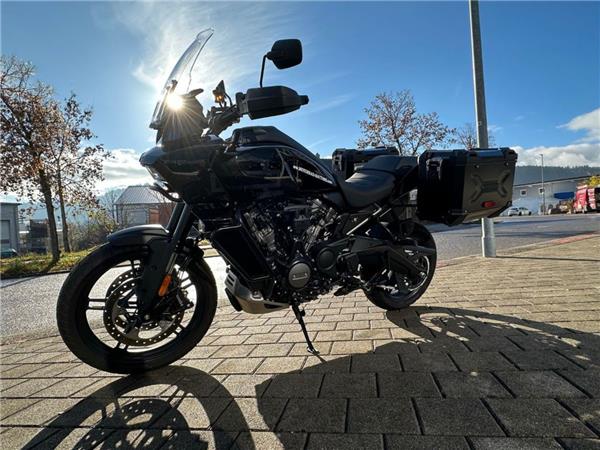 RA1250S Pan America Special 