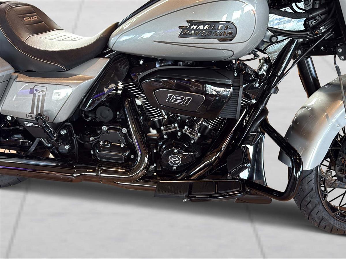 2023 harley-davidson FLHXSE Street Glide CVO 121
