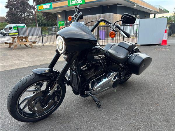 2018 HARLEY-DAVIDSON SOFTAIL FLSB SPORT GLIDE