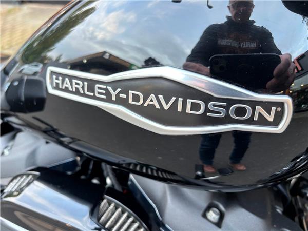 2018 HARLEY-DAVIDSON SOFTAIL FLSB SPORT GLIDE