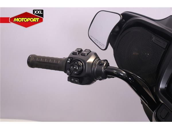 New Harley-Davidson STREET GLIDE ULTRA