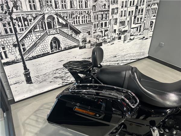 2017 HARLEY-DAVIDSON STREET GLIDE