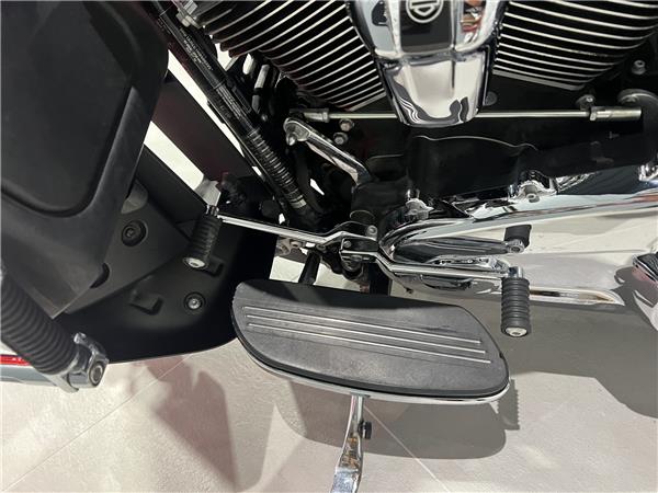 2017 HARLEY-DAVIDSON STREET GLIDE