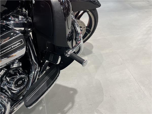 2017 HARLEY-DAVIDSON STREET GLIDE