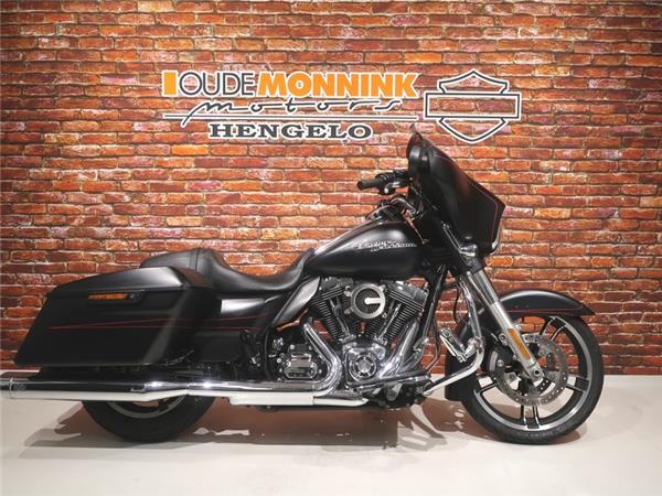 2015 Harley-Davidson FLHXS Street Glide Spec.  1690 FLHXS Street Glide Special 103 2015