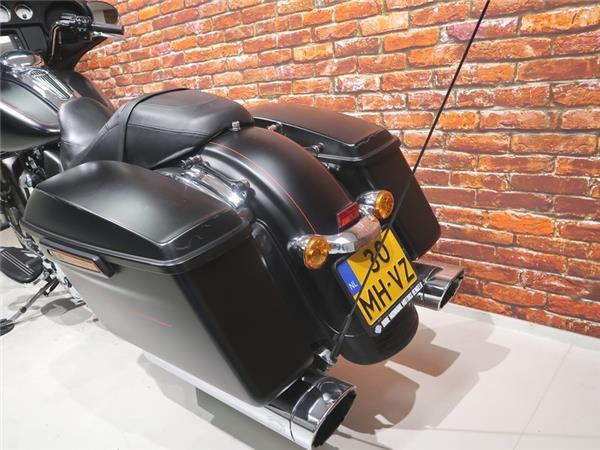 2015 Harley-Davidson FLHXS Street Glide Spec.  1690 FLHXS Street Glide Special 103 2015