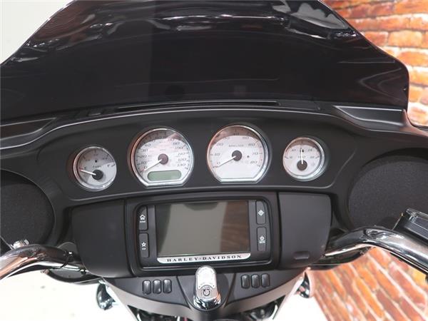 2015 Harley-Davidson FLHXS Street Glide Spec.  1690 FLHXS Street Glide Special 103 2015