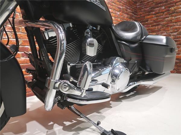 2015 Harley-Davidson FLHXS Street Glide Spec.  1690 FLHXS Street Glide Special 103 2015