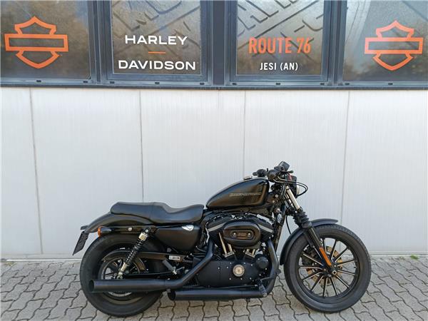 2011 Iron 883