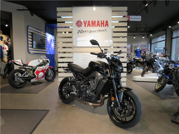 YAMAHA MT-09 