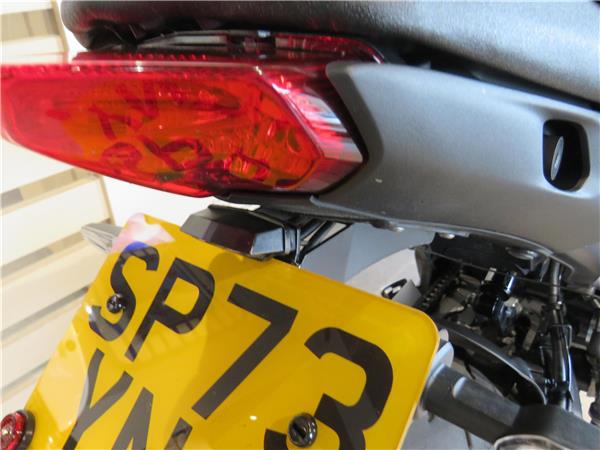 YAMAHA MT-09 
