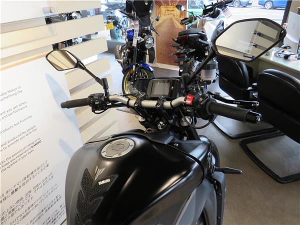 YAMAHA MT-09 