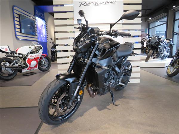 YAMAHA MT-09 