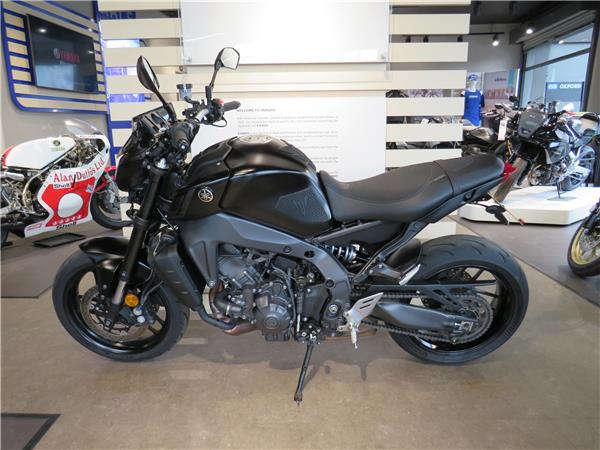 YAMAHA MT-09 