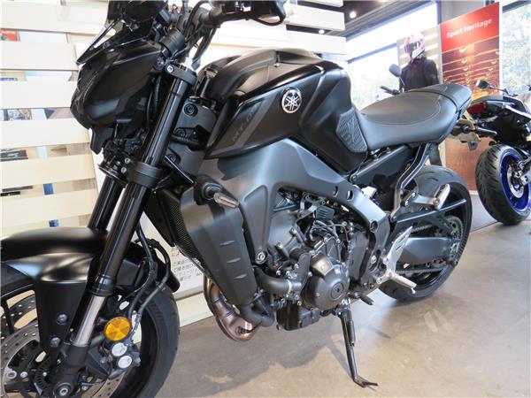 YAMAHA MT-09 