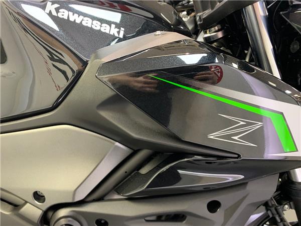 2025 KAWASAKI Z500
