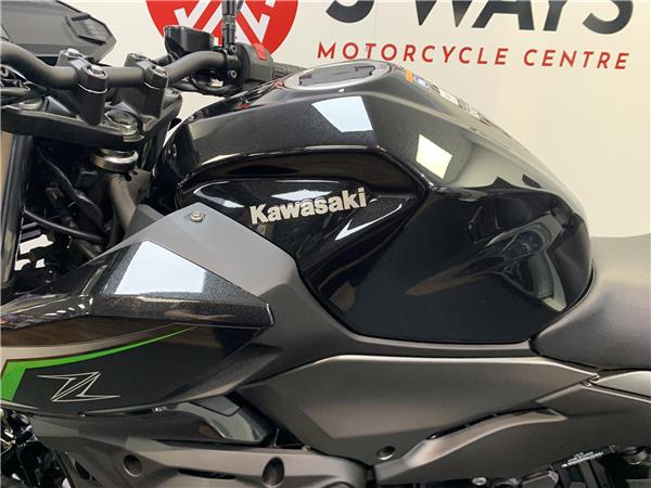 2025 KAWASAKI Z500