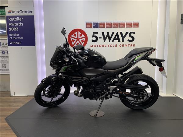2025 KAWASAKI Z500