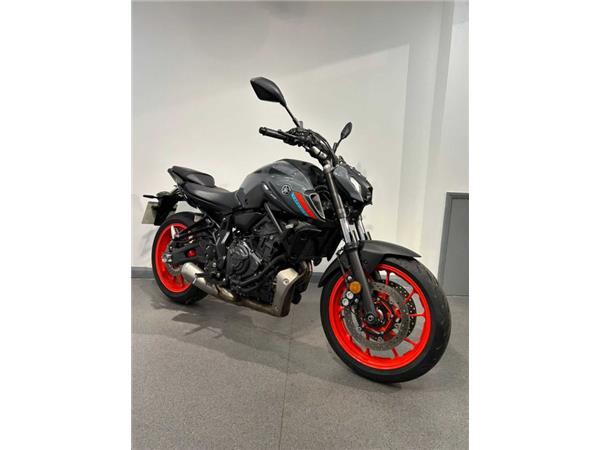 2022 Yamaha 2022 YAMAHA MT-07 - ONLY 799 MILES -
FANTASTIC CONDITION GREY
