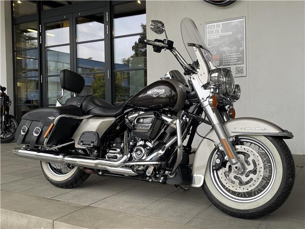 FLHRC Road King Classic