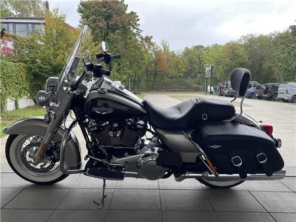 FLHRC Road King Classic