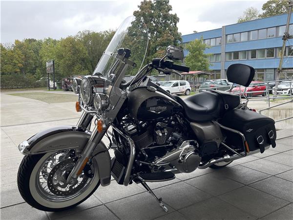 FLHRC Road King Classic