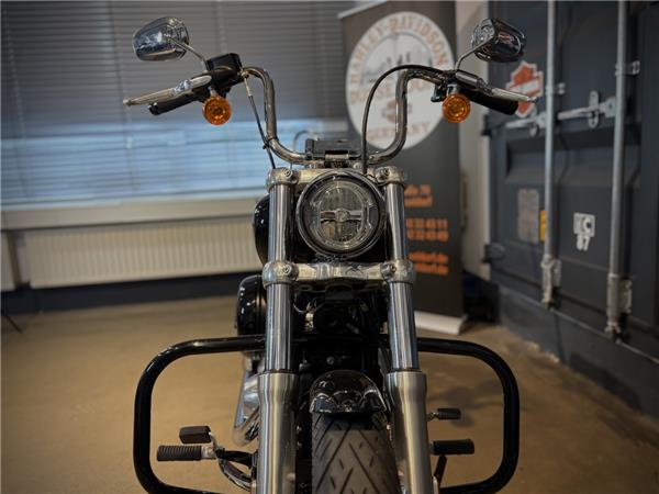 FXST Softail Standard 