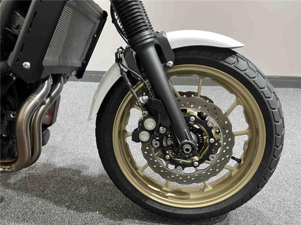 2021 Yamaha XSR 700 Xtribute Silver