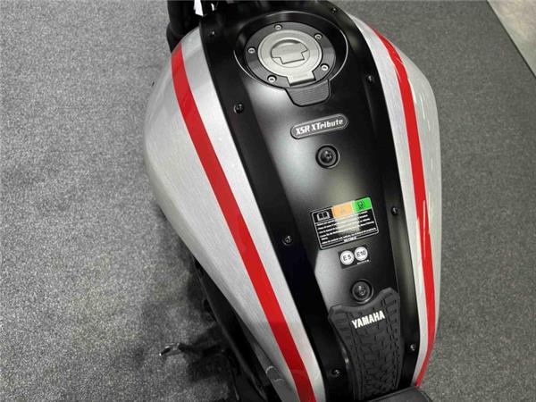 2021 Yamaha XSR 700 Xtribute Silver