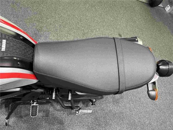 2021 Yamaha XSR 700 Xtribute Silver