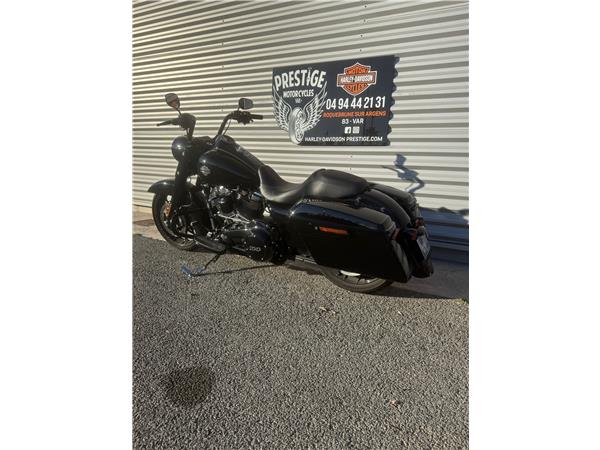 2022 HARLEY-DAVIDSON ROAD KING