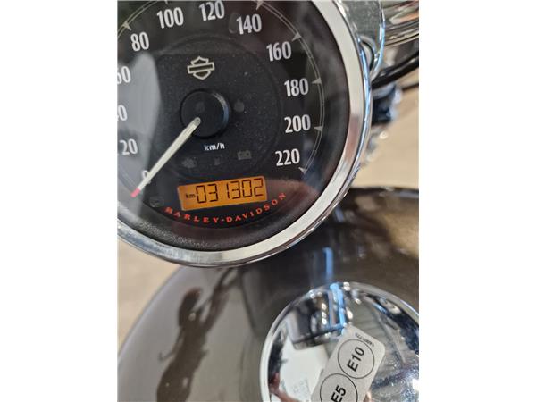 2020 HARLEY-DAVIDSON CUSTOM