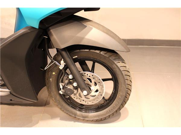 YAMAHA RAYZR 125