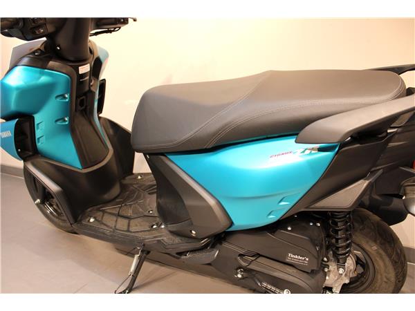 YAMAHA RAYZR 125