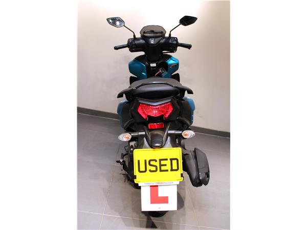 YAMAHA RAYZR 125