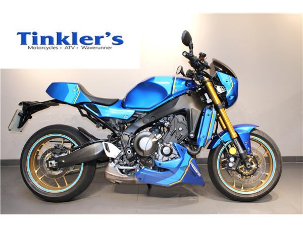 YAMAHA XSR900