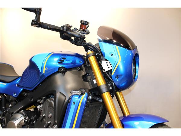 YAMAHA XSR900