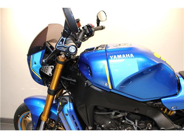 YAMAHA XSR900