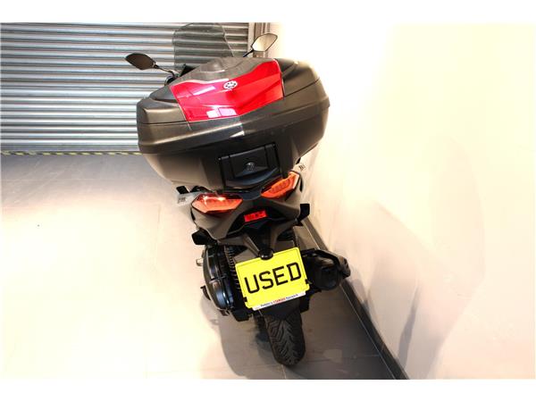 YAMAHA X-MAX 125 TECH MAX