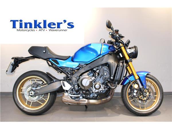 YAMAHA XSR900