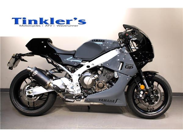 YAMAHA XSR900 GP